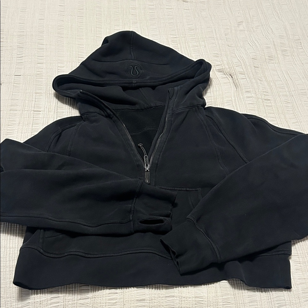 Lululemon cropped Scuba Hoodie with Logo